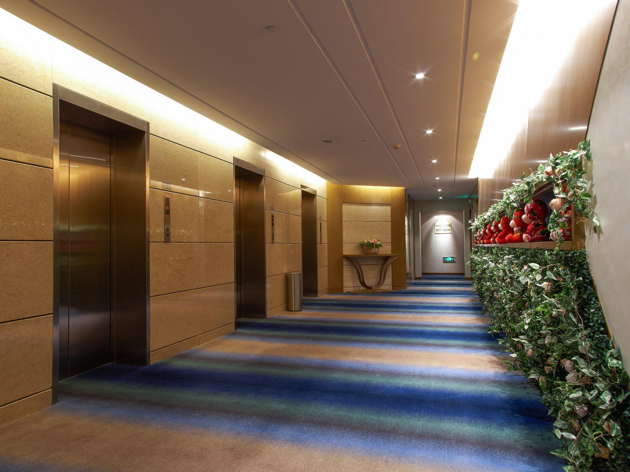 Ramada Plaza Pudong Hotel Shanghai