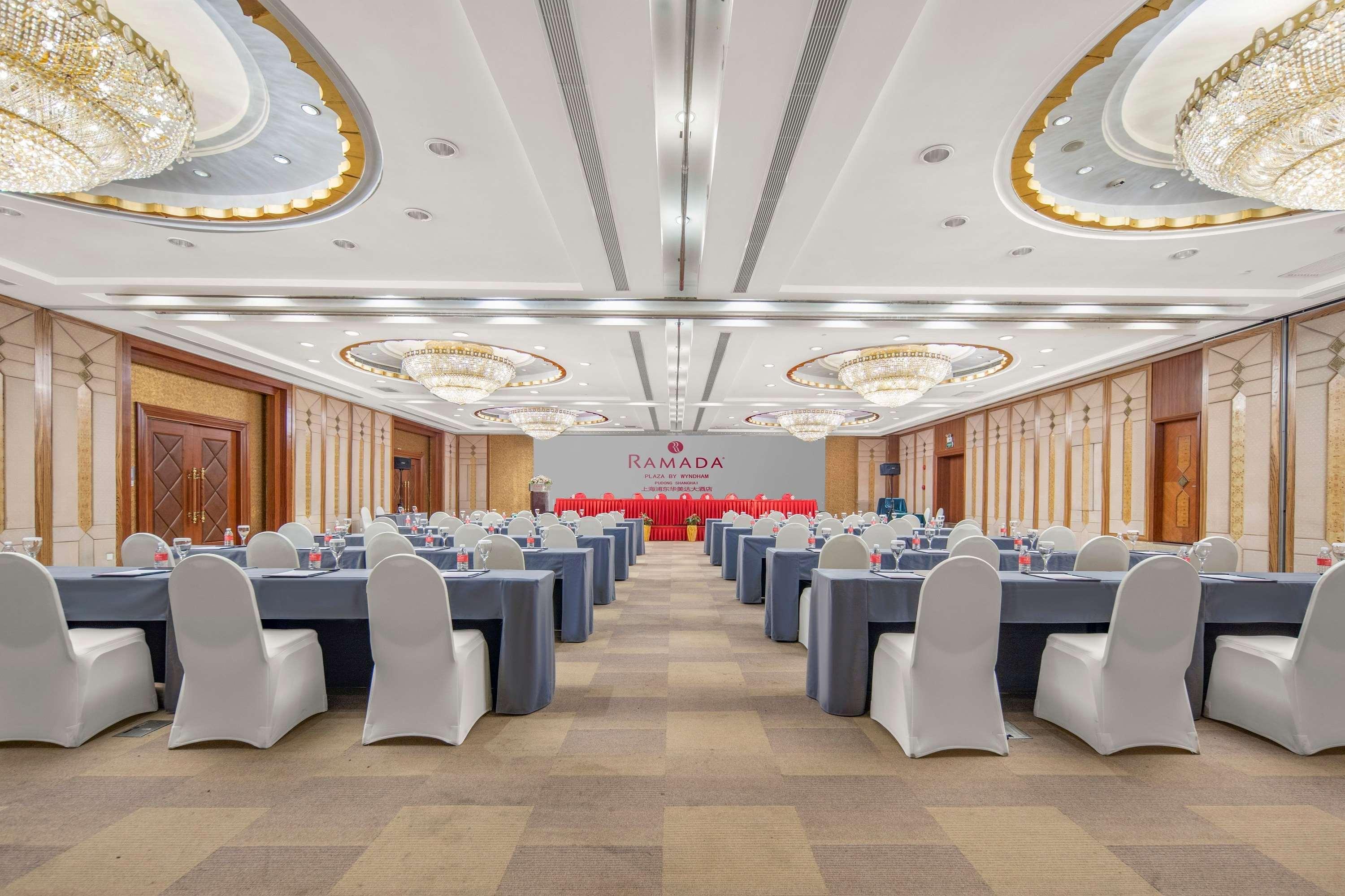 Ramada Plaza Pudong Hotel 4*