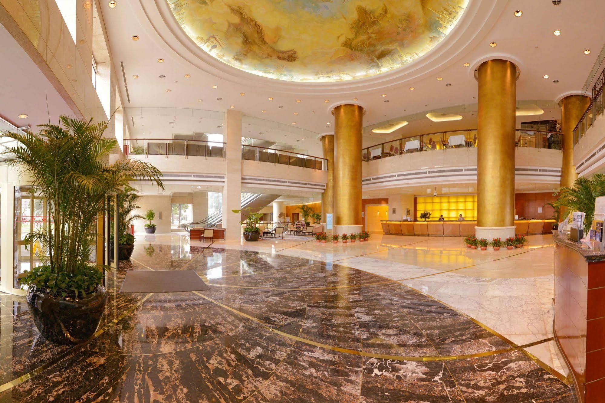 Ramada Plaza Pudong Hotel